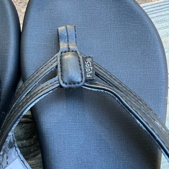 Flojos Black Tie Dye Flip Flop Sandals size 7 NWT - Picture 5 of 6